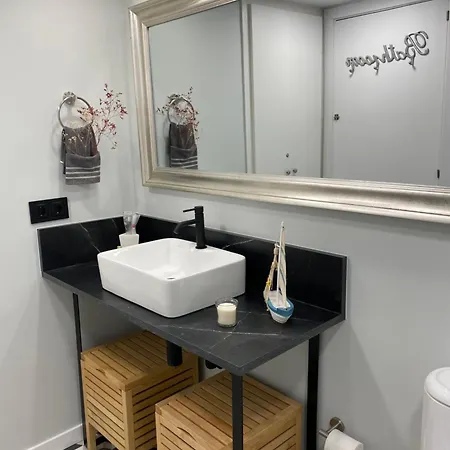 Vive La Playa Y La Noche De Aqui Apartman Sitges